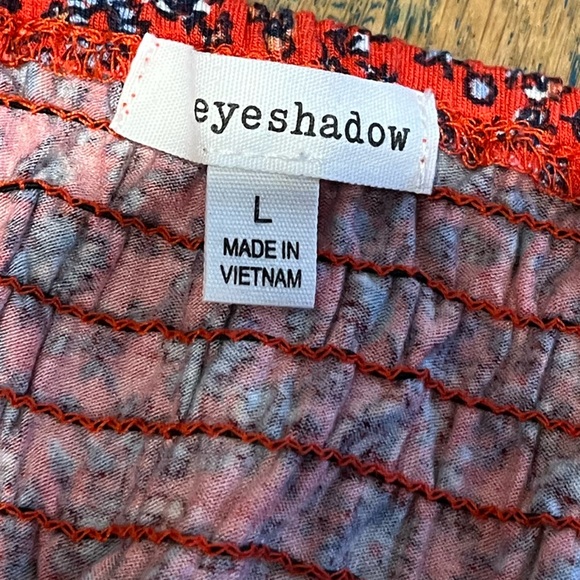 EYESHADOW – Bright red floral boho top, size L. - Picture 2 of 8